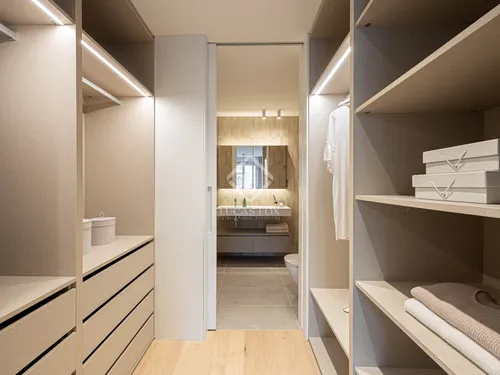 2 Bedrooms Apartment in Rambla Catalunya