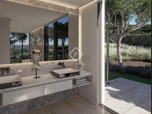 4 Bedrooms House / Villa in La Reserva de Sotogrande