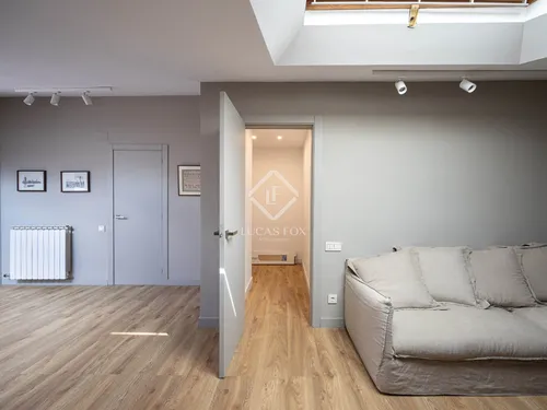 6 Bedrooms Apartment in C/ Santalo