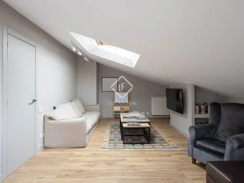6 Bedrooms Apartment in C/ Santalo
