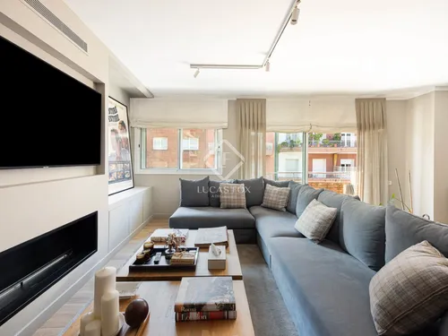 6 Bedrooms Apartment in C/ Santalo