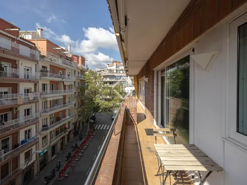 6 Bedrooms Apartment in C/ Santalo