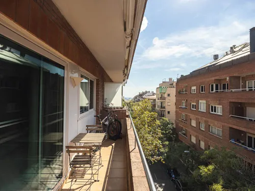 6 Bedrooms Apartment in C/ Santalo