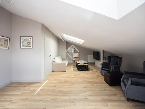 6 Bedrooms Apartment in C/ Santalo