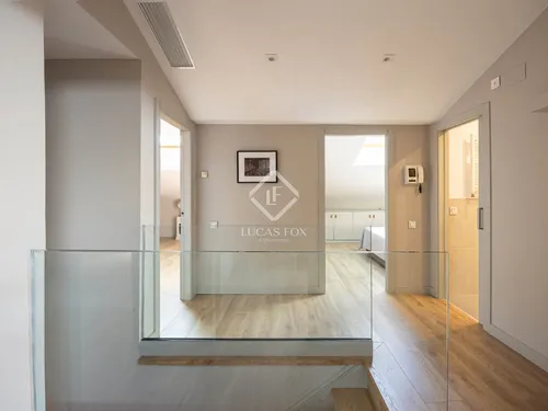 6 Bedrooms Apartment in C/ Santalo