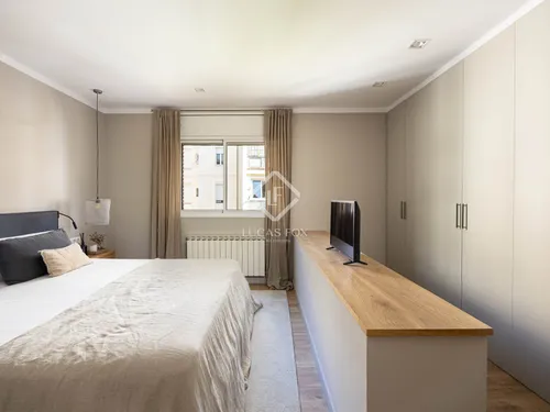 6 Bedrooms Apartment in C/ Santalo
