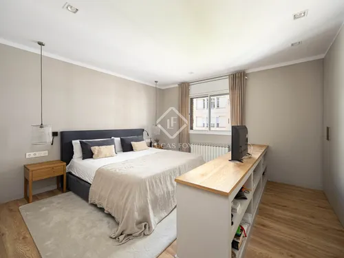 6 Bedrooms Apartment in C/ Santalo