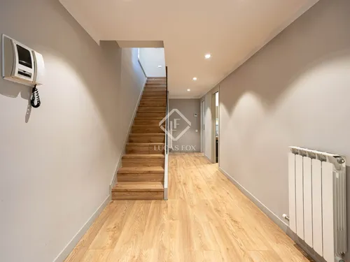 6 Bedrooms Apartment in C/ Santalo