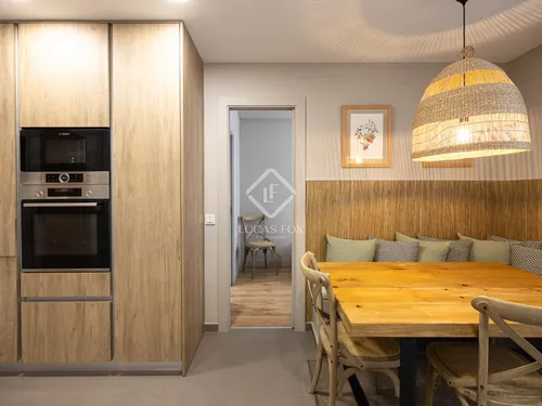6 Bedrooms Apartment in C/ Santalo