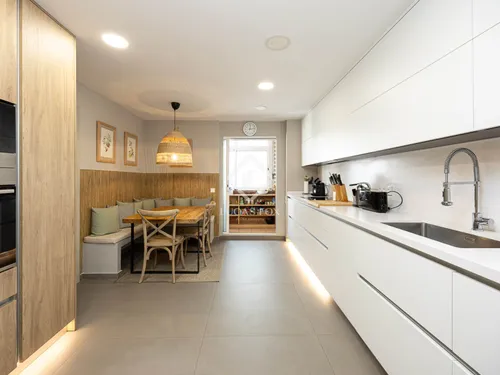 6 Bedrooms Apartment in C/ Santalo