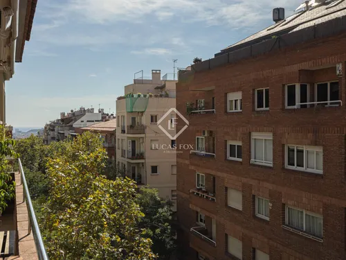 6 Bedrooms Apartment in C/ Santalo