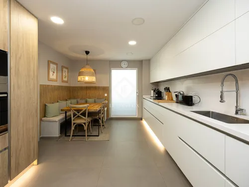 6 Bedrooms Apartment in C/ Santalo