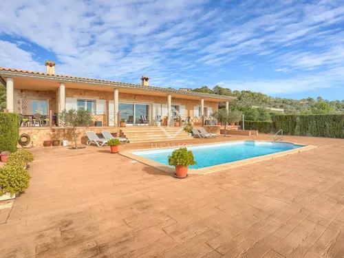 3 Bedrooms House / Villa in ARTIJOL