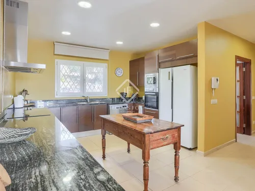 3 Bedrooms House / Villa in ARTIJOL