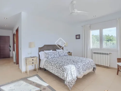 3 Bedrooms House / Villa in ARTIJOL