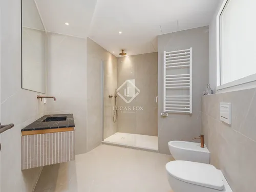 3 Bedrooms Apartment in Diputació