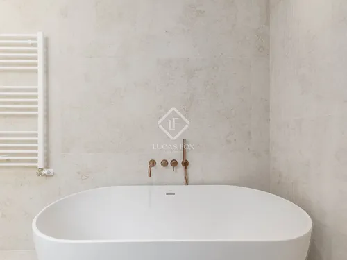 3 Bedrooms Apartment in Diputació