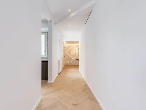 3 Bedrooms Apartment in Diputació