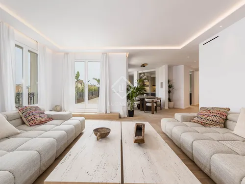 3 Bedrooms Apartment in Diputació