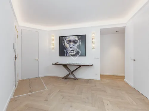 3 Bedrooms Apartment in Diputació