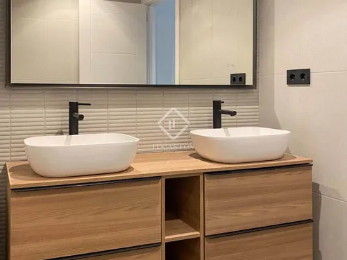 4 Bedrooms Apartment in Plaza Tetuán