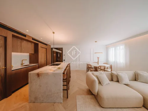 3 Bedrooms Apartment in Via Alemania