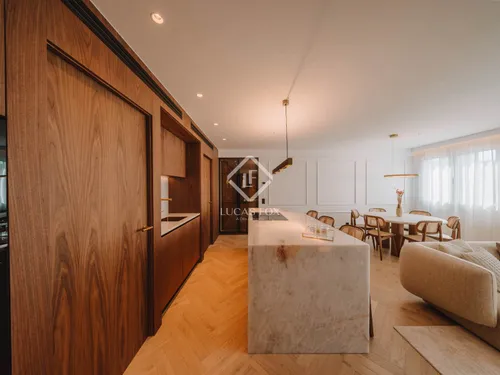 3 Bedrooms Apartment in Via Alemania