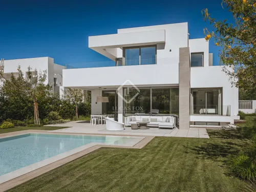 4 Bedrooms House / Villa in Urb. El Paraiso
