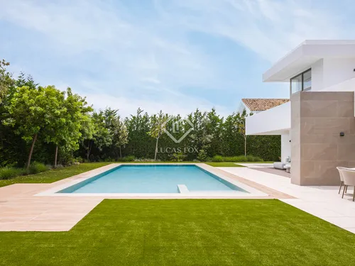4 Bedrooms House / Villa in Urb. El Paraiso