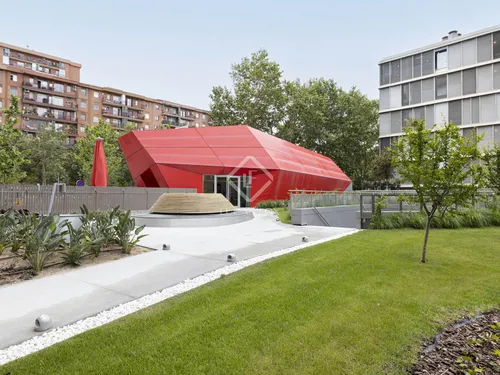 2 Bedrooms Apartment in Rambla Prim