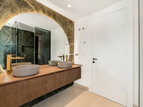 4 Bedrooms House / Villa in Urb. El Presidente Beach