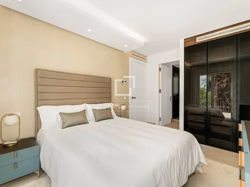 4 Bedrooms House / Villa in Urb. El Presidente Beach