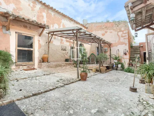 8 Bedrooms Country house in Ma-6015