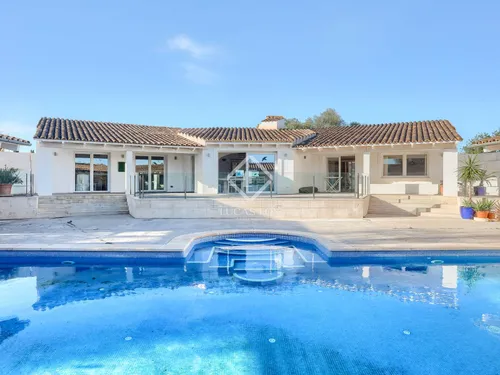 Finca with Guest House and Pool for Sale in Llucmajor, Mallorca Near Golf Son Antem