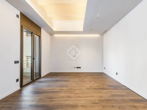 2 Bedrooms Apartment in Pau Casals