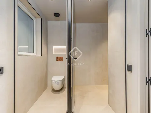 2 Bedrooms Apartment in Pau Casals