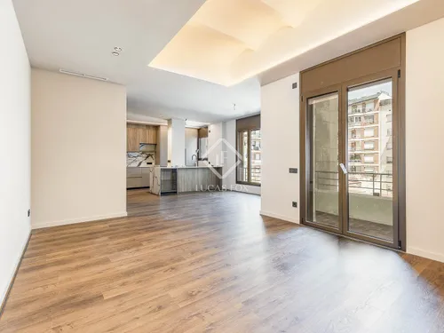 2 Bedrooms Apartment in Pau Casals