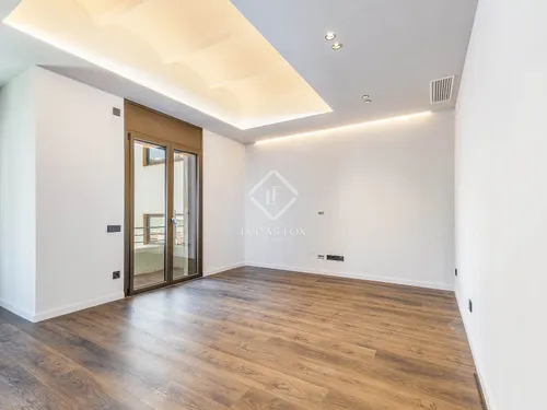 2 Bedrooms Apartment in Pau Casals