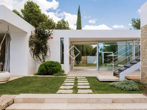 5 Bedrooms House / Villa in Paraje San Antoni de Portmany