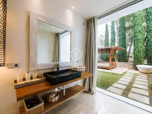 5 Bedrooms House / Villa in Paraje San Antoni de Portmany