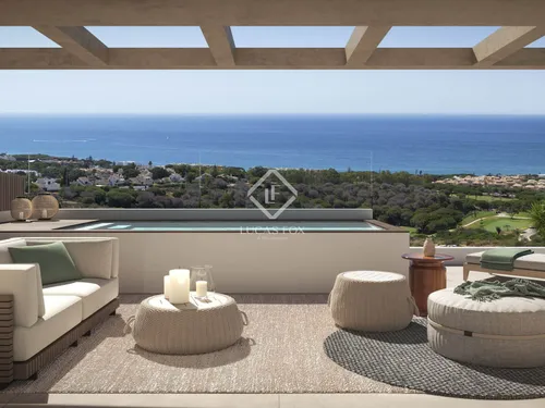 4 Bedrooms Apartment in Elviria (Marbella)