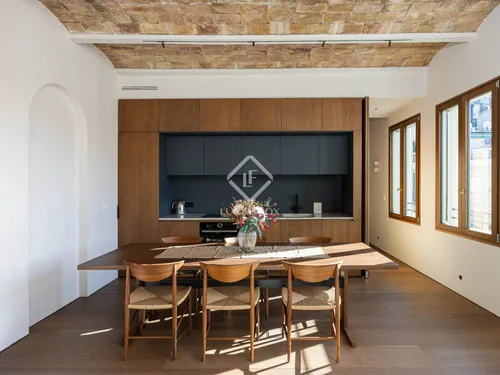 2 Bedrooms Apartment in Ausias Marc