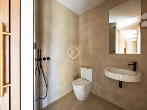 2 Bedrooms Apartment in Ausias Marc