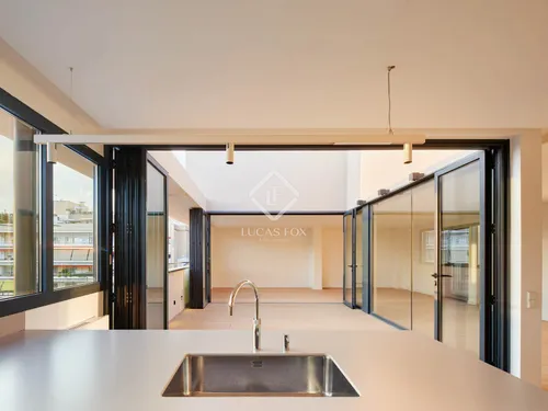 2 Bedrooms Apartment in Rambla Catalunya