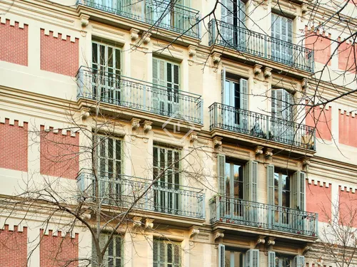 2 Bedrooms Apartment in Rambla Catalunya