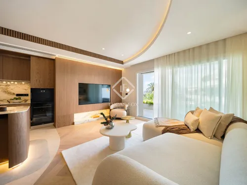 3-bedroom apartment with sea views for sale in Marbella's Golden Mile
