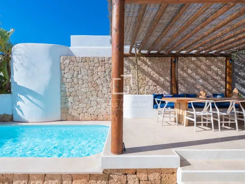 5 Bedrooms House / Villa in CL CAP NEGRET-VISTA ALEGRE SOLAR 22-1