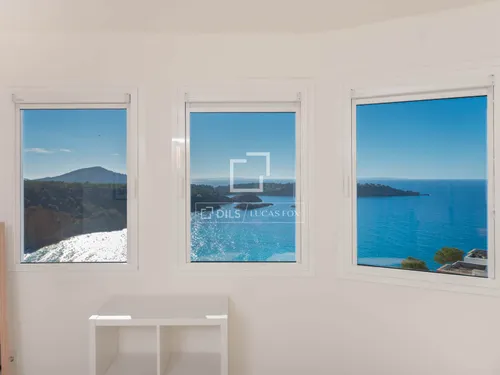 5 Bedrooms House / Villa in CL CAP NEGRET-VISTA ALEGRE SOLAR 22-1