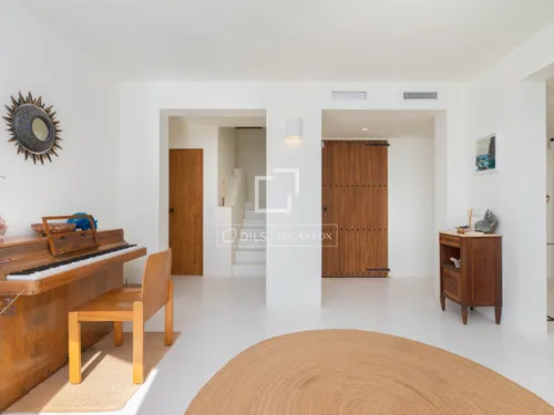 5 Bedrooms House / Villa in CL CAP NEGRET-VISTA ALEGRE SOLAR 22-1