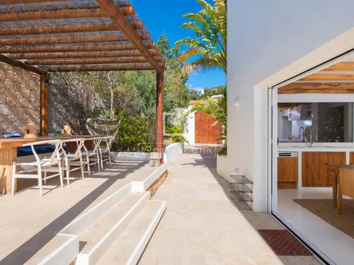5 Bedrooms House / Villa in CL CAP NEGRET-VISTA ALEGRE SOLAR 22-1
